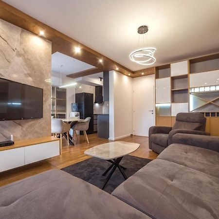 Apartman Pesic Apartment Пирот Екстериор снимка